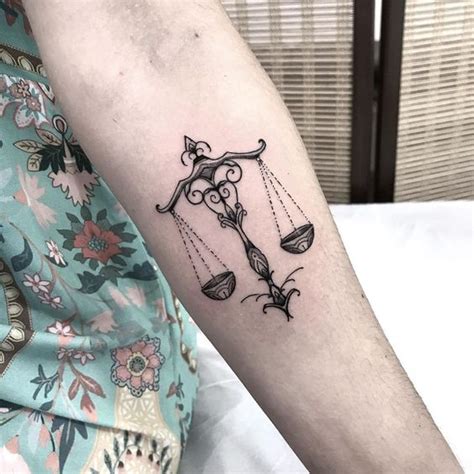 60 Tatuajes de Libra: Descubre los mejores diseños de tu signo